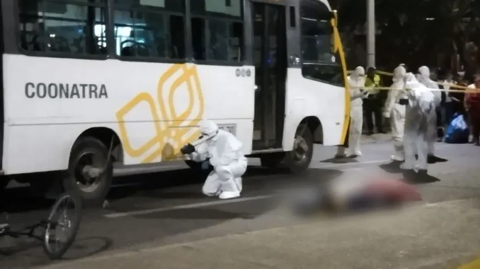 Ciclista-arrollado-por-un-bus