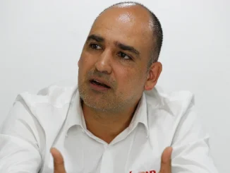 Óscar Andrés Pérez anunció que se retira del cargo para hacer cumplir la orden judicial.