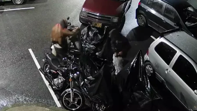 Las motos que incendiaron estaban en el sector de Balcones en El Carmen de Viboral.