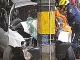 carro chocó contra un poste