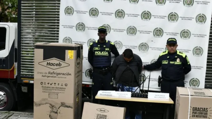 Hombre capturado por hurtar camión cargado de electrodomésicos