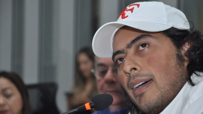 Nicolás Petro renunció a su curul