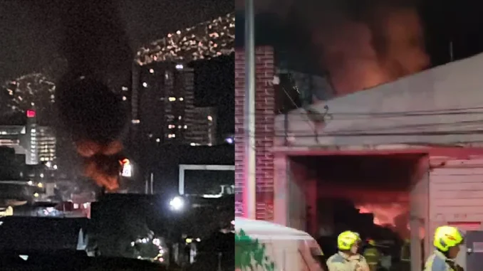 El incendio en el barrio Colombia levantó una gran columna de humo de varios metros de alturra
