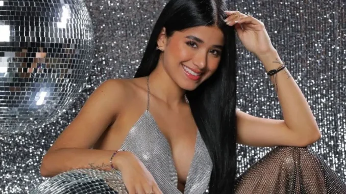 Cirugías de la novia de Jhonny Rivera