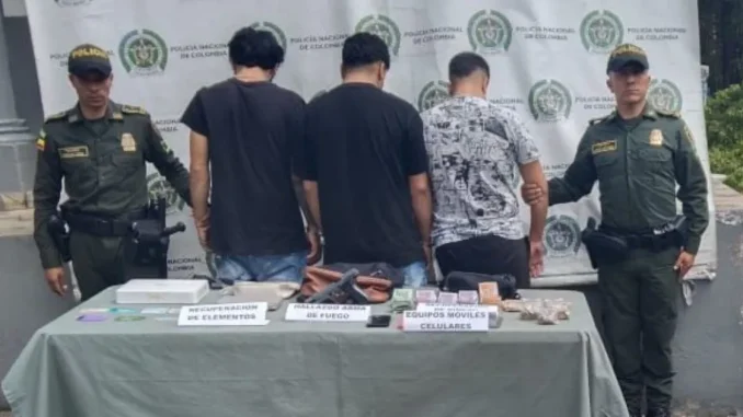 Presuntos-ladrones-capturados-en-Santa-Cruz