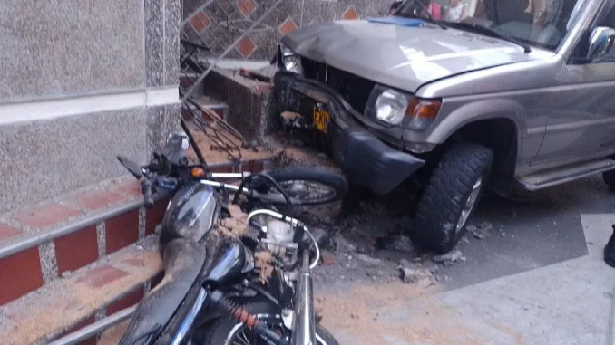 El conductor que provocó el accidente en el barrio San Gabriel de Itagüí dio positivo en la prueba de alcoholemia.
