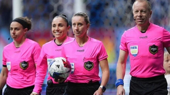 arbitro mundial femenino