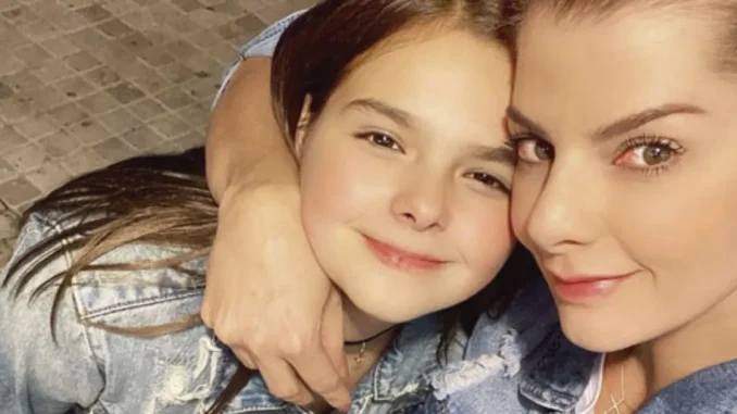 Sobrina-de-Carolina-Cruz-