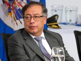 El presidente Gustavo Petro hizo una propuesta sobre el transporte público que generó muchas críticas.