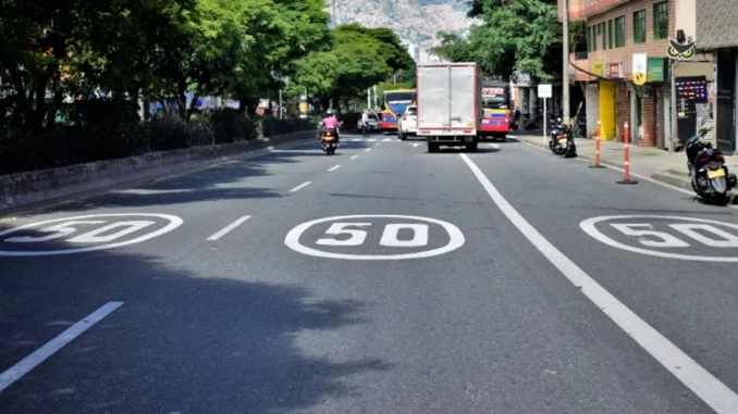 A partir de este lunes 3 vías de Medellín tendrán límite de velocidad