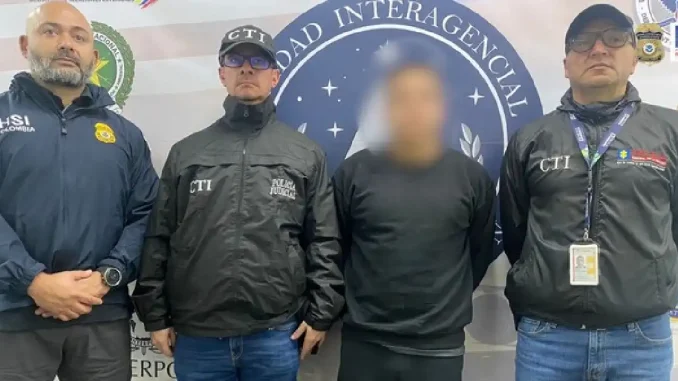 Hombre arrestado por maltrato bebé
