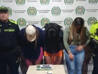 Mujeres robando en El Poblado